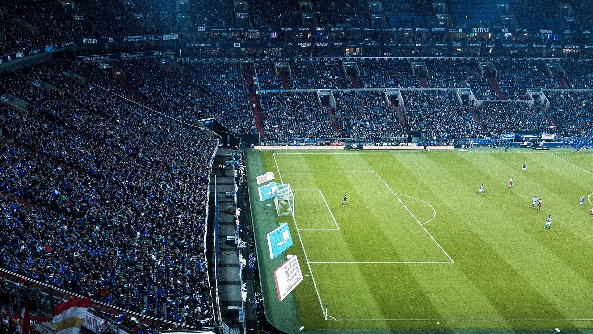 “英超末轮在即，胜负悬念牵动人心”，“英超”